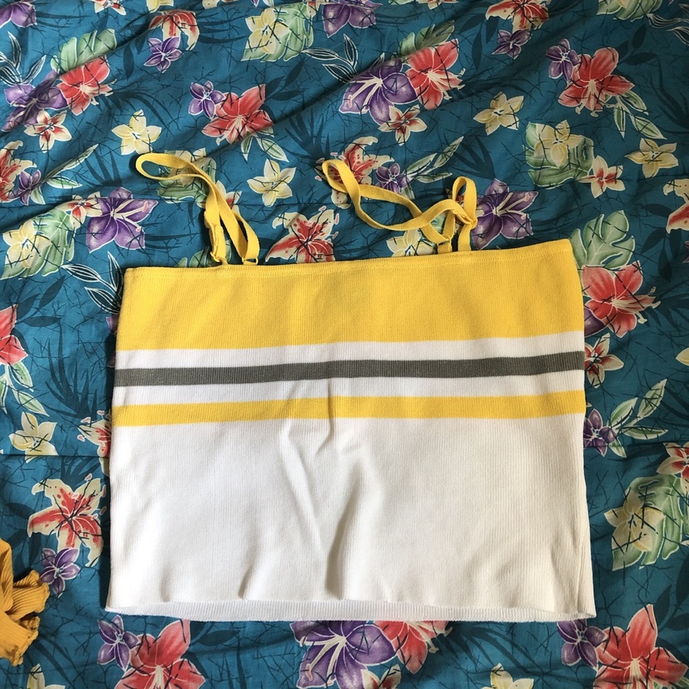 A cute crop top for summer